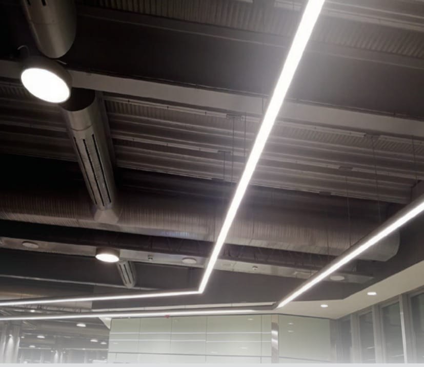 Local Industriel Lignes LED